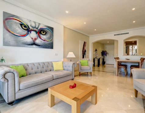 Apartamento en venta en Los Arqueros, Benahavis