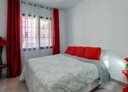 COZY APARTMENT WITH GOLF VIEWS FOR SALE IN BENAHAVIS