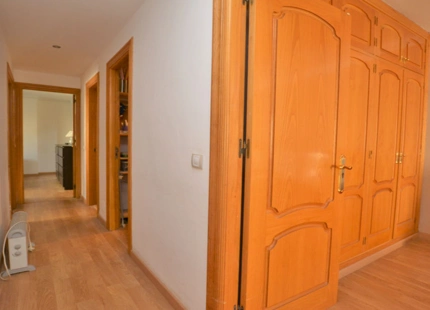 AMPLIO APARTAMENTO EN ESQUINA EN VENTA EN EL CORAZÓN DE MARBELLA