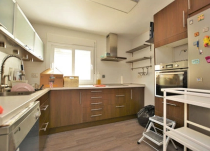 AMPLIO APARTAMENTO EN ESQUINA EN VENTA EN EL CORAZÓN DE MARBELLA