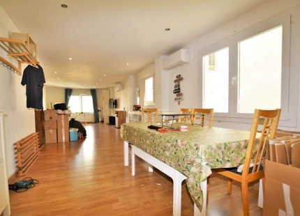 AMPLIO APARTAMENTO EN ESQUINA EN VENTA EN EL CORAZÓN DE MARBELLA