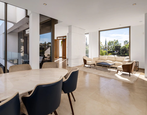 Villa for sale in Los Flamingos, Benahavis