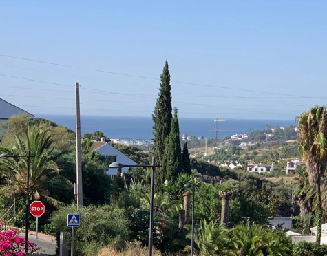 Villa for sale in Valle Romano, Estepona West