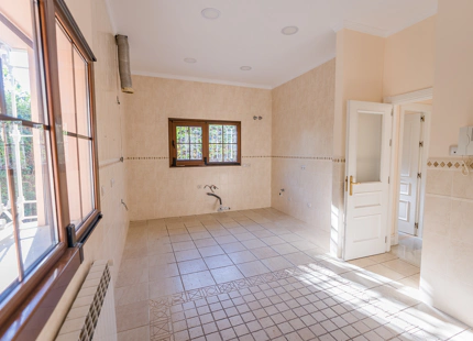 ENCANTADORA VILLA FAMILIAR EN VENTA EN PLENO CORAZÓN DE MARBELLA
