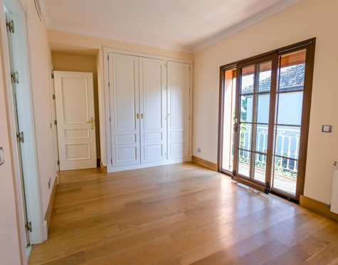 Villa for sale in Huerta Belón, Marbella