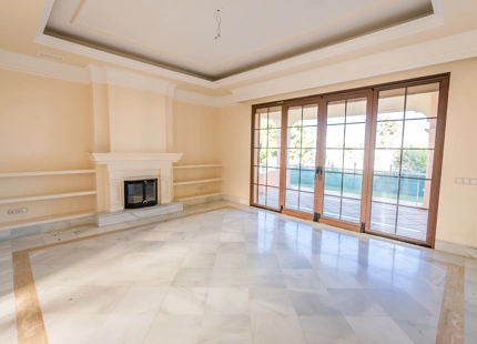 ENCANTADORA VILLA FAMILIAR EN VENTA EN PLENO CORAZÓN DE MARBELLA