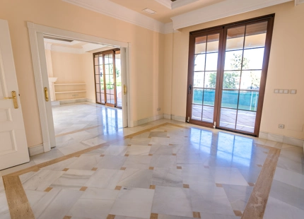 ENCANTADORA VILLA FAMILIAR EN VENTA EN PLENO CORAZÓN DE MARBELLA