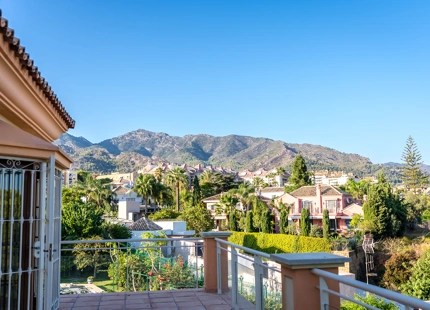 ENCANTADORA VILLA FAMILIAR EN VENTA EN PLENO CORAZÓN DE MARBELLA