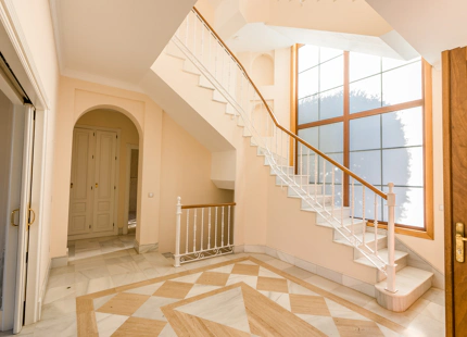 ENCANTADORA VILLA FAMILIAR EN VENTA EN PLENO CORAZÓN DE MARBELLA