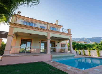 ENCANTADORA VILLA FAMILIAR EN VENTA EN PLENO CORAZÓN DE MARBELLA