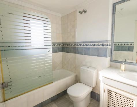 Villa for sale in Huerta Belón, Marbella