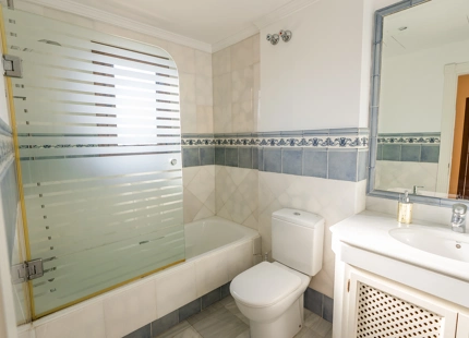 ENCANTADORA VILLA FAMILIAR EN VENTA EN PLENO CORAZÓN DE MARBELLA