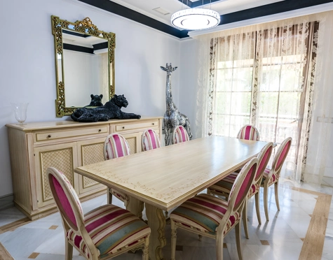 Villa for sale in Huerta Belón, Marbella