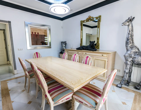 Villa for sale in Huerta Belón, Marbella
