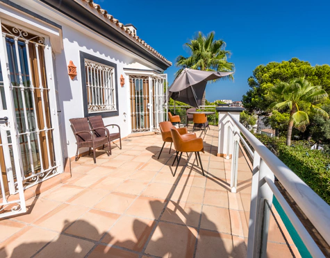 Villa for sale in Huerta Belón, Marbella