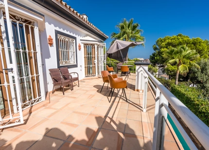 ENCANTADORA VILLA FAMILIAR EN VENTA EN PLENO CORAZÓN DE MARBELLA