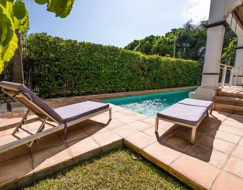 Villa for sale in Huerta Belón, Marbella