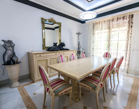 Villa for sale in Huerta Belón, Marbella
