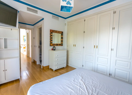 ENCANTADORA VILLA FAMILIAR EN VENTA EN PLENO CORAZÓN DE MARBELLA