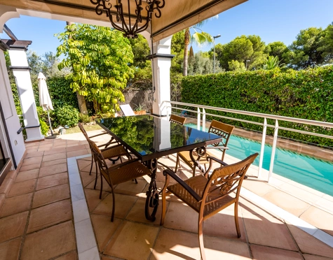 Villa for sale in Huerta Belón, Marbella