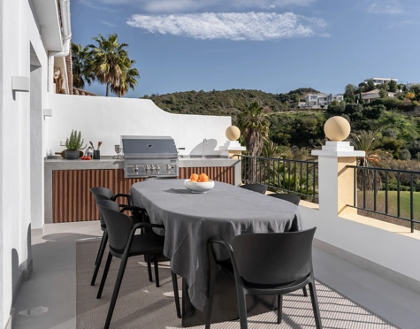 Apartamento en venta en La Quinta, Benahavis