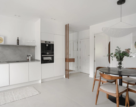 RENOVATED APARTMENT CLOSE TO GOLF COURSES FOR SALE IN LA QUINTA, BENAHAVIS