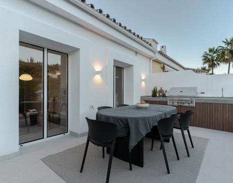 Apartamento en venta en La Quinta, Benahavis