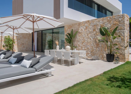 IMPRESIONANTE VILLA MODERNA EN VENTA EN SAN PEDRO