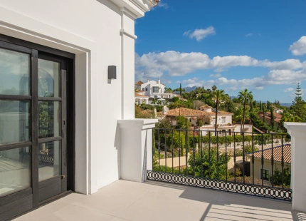 EXQUISITE VILLA FOR SALE IN EL PARAISO