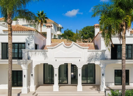 EXQUISITE VILLA FOR SALE IN EL PARAISO