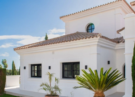 EXQUISITE VILLA FOR SALE IN EL PARAISO