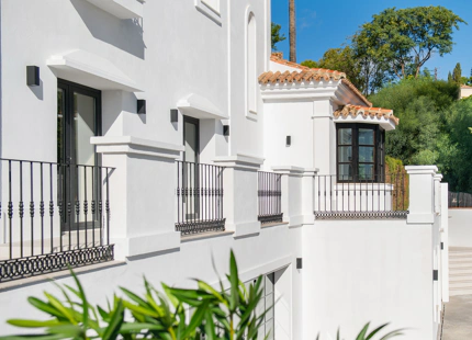 EXQUISITE VILLA FOR SALE IN EL PARAISO
