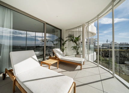 APARTAMENTO CONTEMPORÁNEO CON VISTAS PANORÁMICAS EN VENTA EN LAS COLINAS DE MARBELLA