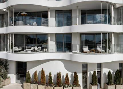APARTAMENTO CONTEMPORÁNEO CON VISTAS PANORÁMICAS EN VENTA EN LAS COLINAS DE MARBELLA