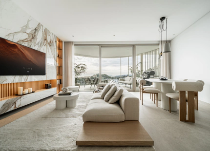 APARTAMENTO CONTEMPORÁNEO CON VISTAS PANORÁMICAS EN VENTA EN LAS COLINAS DE MARBELLA