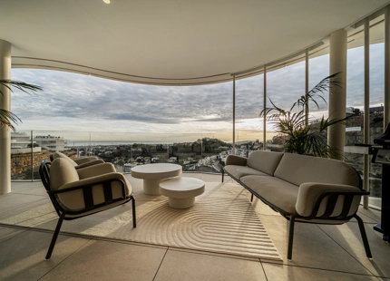 APARTAMENTO CONTEMPORÁNEO CON VISTAS PANORÁMICAS EN VENTA EN LAS COLINAS DE MARBELLA
