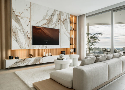 APARTAMENTO CONTEMPORÁNEO CON VISTAS PANORÁMICAS EN VENTA EN LAS COLINAS DE MARBELLA