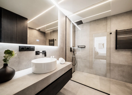 APARTAMENTO CONTEMPORテ¨EO DE 2 DORMITORIOS EN VENTA CERCA DE PUERTO BANテ售, MARBELLA
