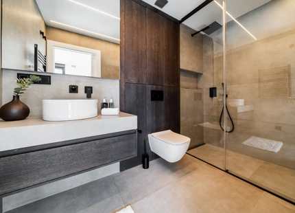 APARTAMENTO CONTEMPORテ¨EO DE 2 DORMITORIOS EN VENTA CERCA DE PUERTO BANテ售, MARBELLA