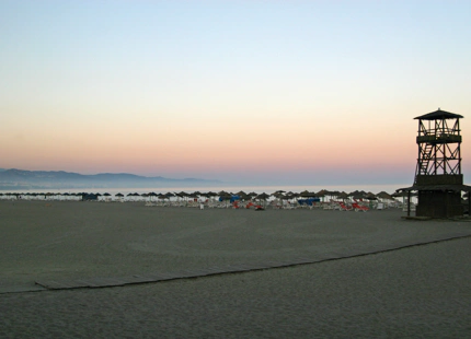 Marbella Lake, modernas residencias en el corazón del Valle del Golf en Nueva Andalucía.
