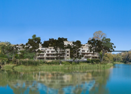 Marbella Lake, modernas residencias en el corazón del Valle del Golf en Nueva Andalucía.