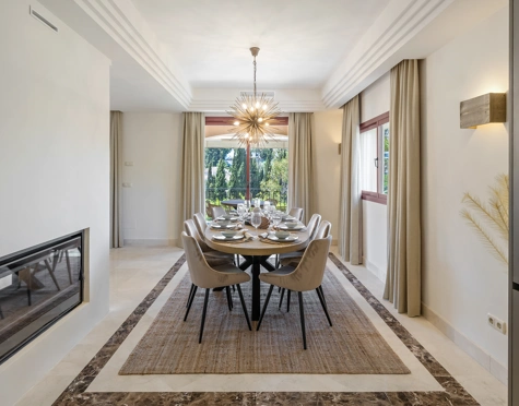 Semi Detached Villa for sale in La Alzambra, Nueva Andalucia