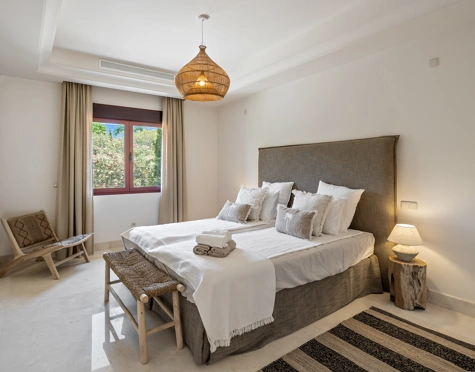 Semi Detached Villa for sale in La Alzambra, Nueva Andalucia