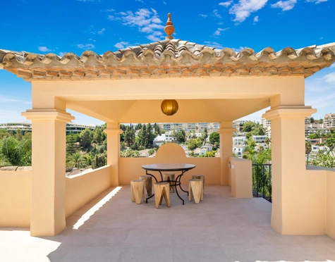 Semi Detached Villa for sale in La Alzambra, Nueva Andalucia
