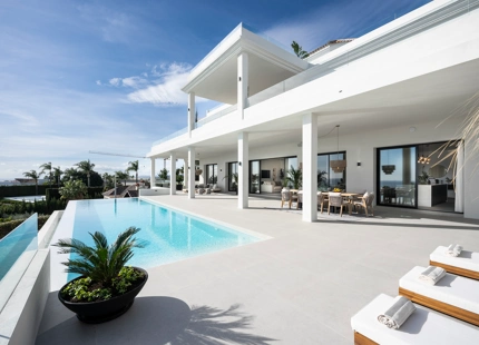 Opulent Villa for sale in los Flamingos 