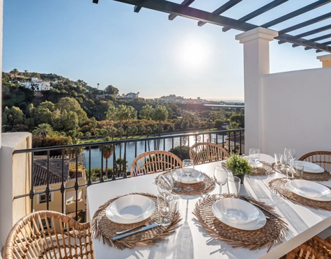Ático en alquiler larga temporada en La Quinta, Benahavis