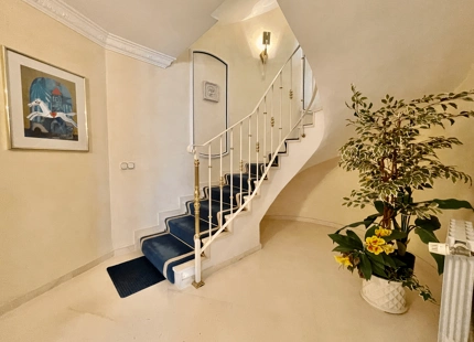 VILLA EN PRIMERA LÍNEA DE GOLF EN VENTA EN MIJAS