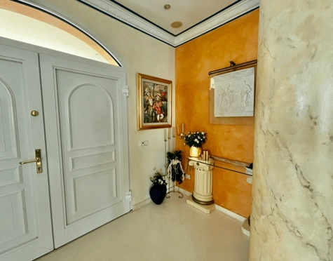 Villa for sale in Mijas Golf, Mijas Costa