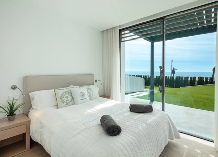 BEACH HOUSE FOR SALE  IN ESTEPONA 