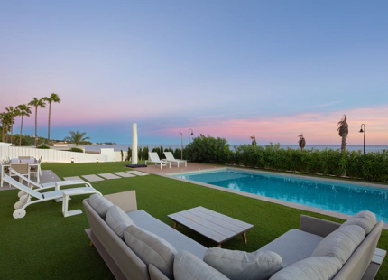 BEACH HOUSE FOR SALE  IN ESTEPONA 